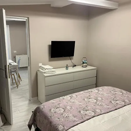 Azza شقة فندقية 4*