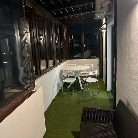 Azza شقة فندقية 4*